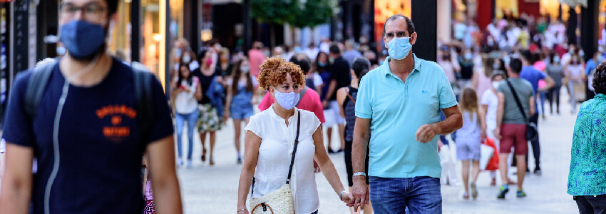 Coronavirus und Menschen mit Masken