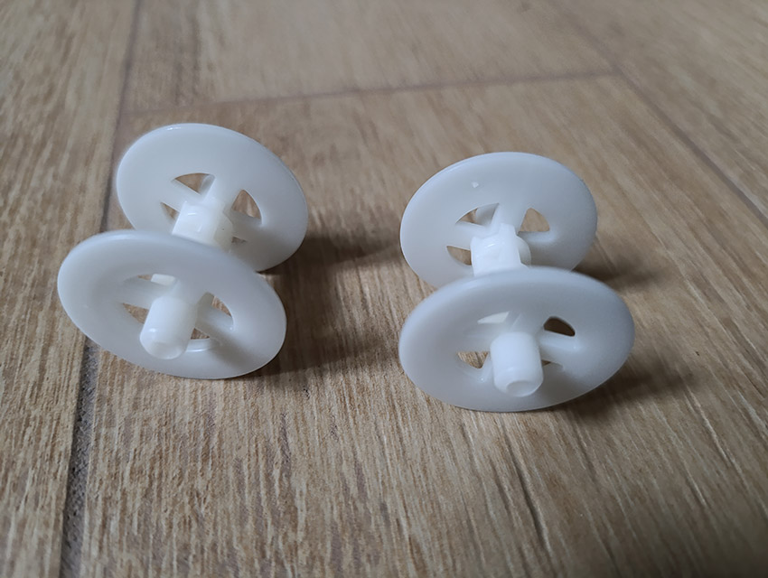 Sharp KI-TX100EU-H – Rollen, durch die sich der Filter im Wasser dreht