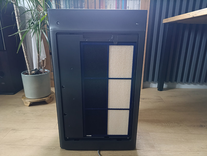 Sharp KI-TX100EU-H – Aktivkohlefilter im Gerät