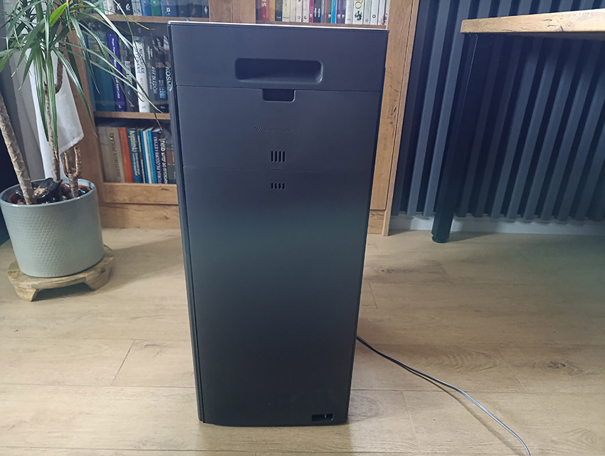 Sharp KI-TX100EU-H – Seitenansicht der Ionisatorseite