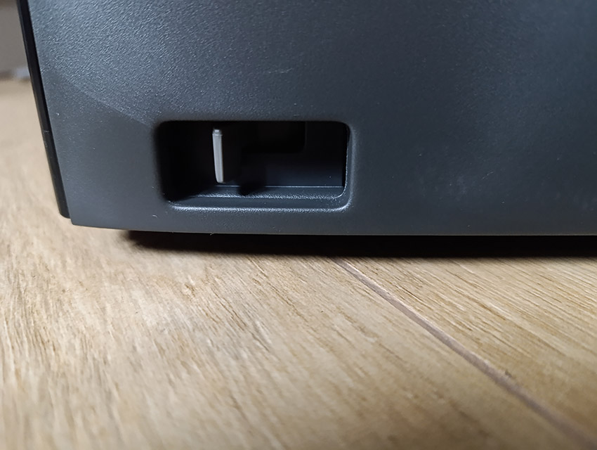 Sharp KI-TX100EU-H – entriegelte Rollen