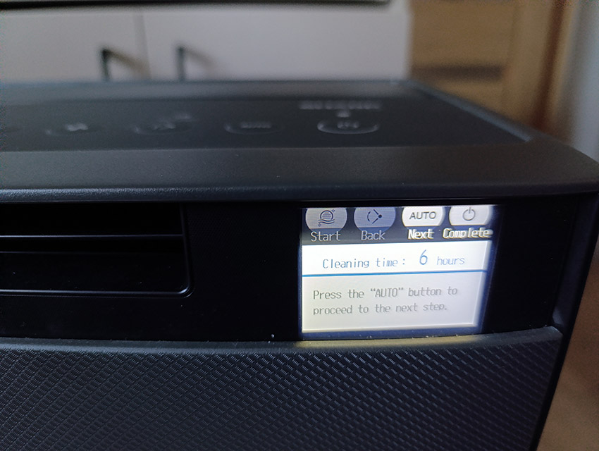 Sharp KI-TX100EU-H – Reinigungsmodus für den Befeuchterfilter