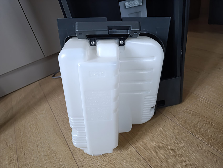 Sharp KI-TX100EU-H – Wassertank