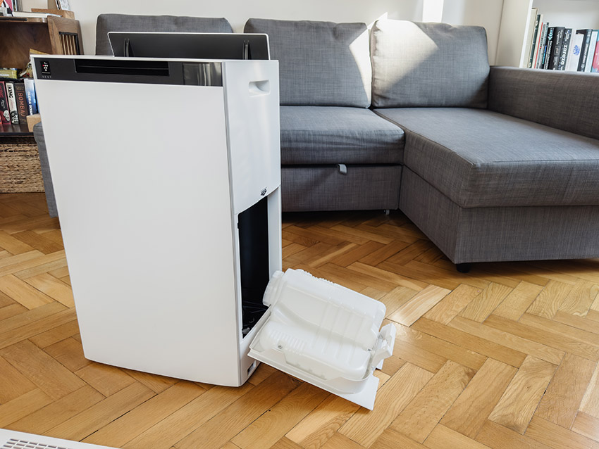 4,3-Liter-Wassertank des Sharp KI-TX100EU-W