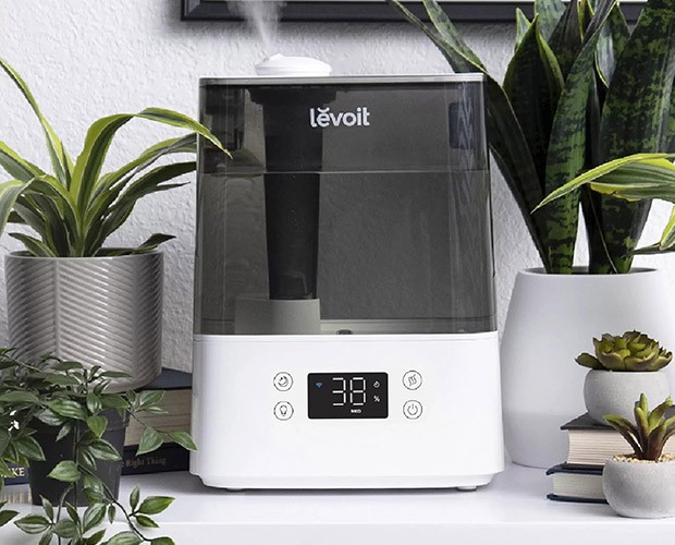 Luftbefeuchter Levoit Classic 300S im Wohnambiente