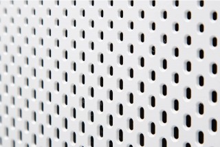 Coway Airmega 300S Gehäuse nahaufnahme, Löcher durch die Luft eingesaugt wird