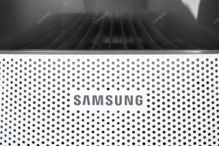 Samsung AX40R3030WM Logo auf dem Gehäuse