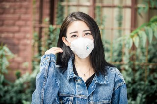 Anordnung der Anti-Smog-Maske LIFAair LM99