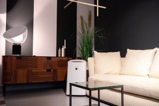 Anordnung des Luftreinigers Sharp UA-KIL60E-W